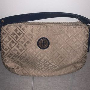 Tommy Hilfiger Crossbody